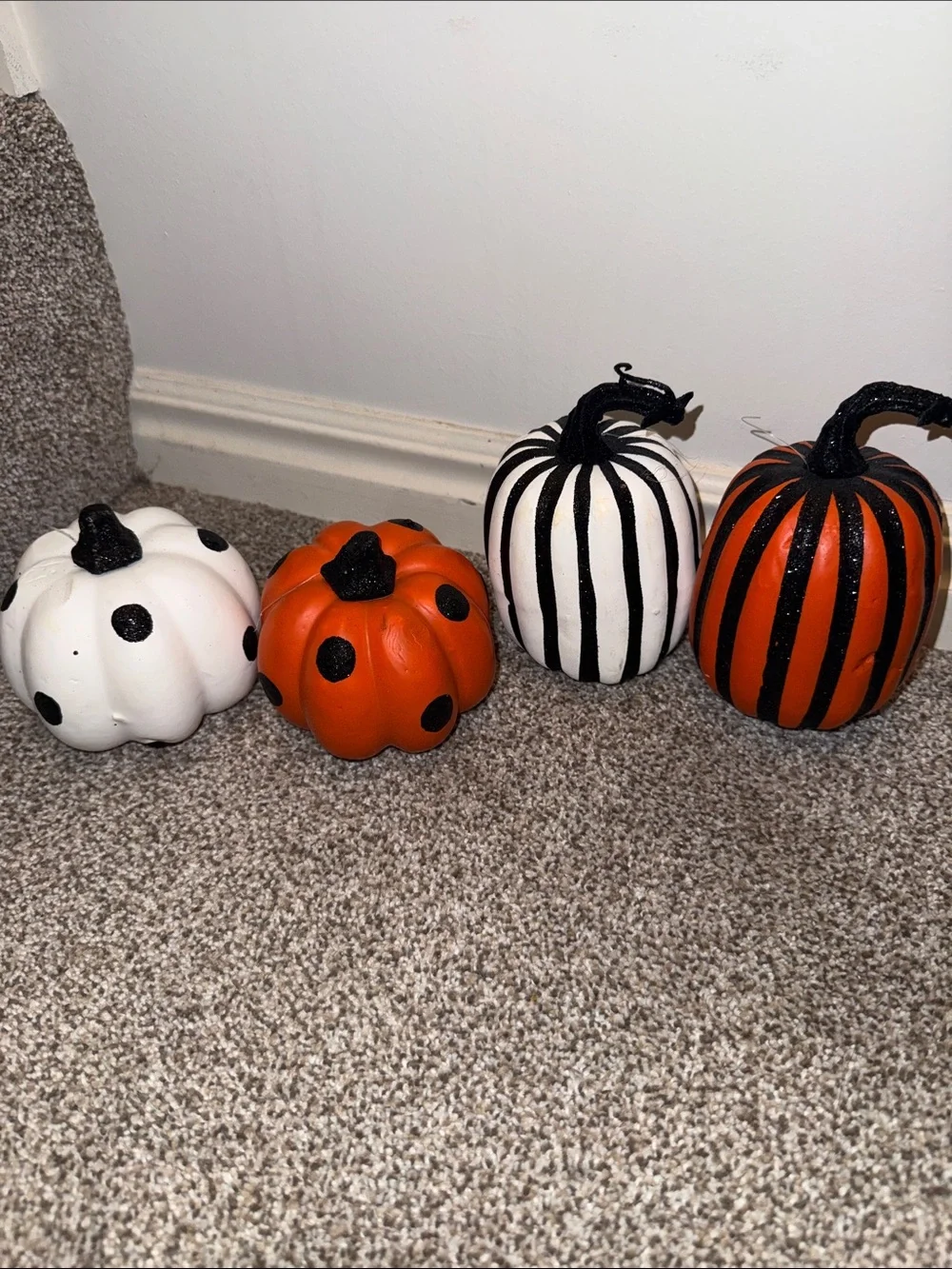 🏖️ 10 items for $20☀️ Decorative Polka Dot and Striped Pumpkin Set - Orange